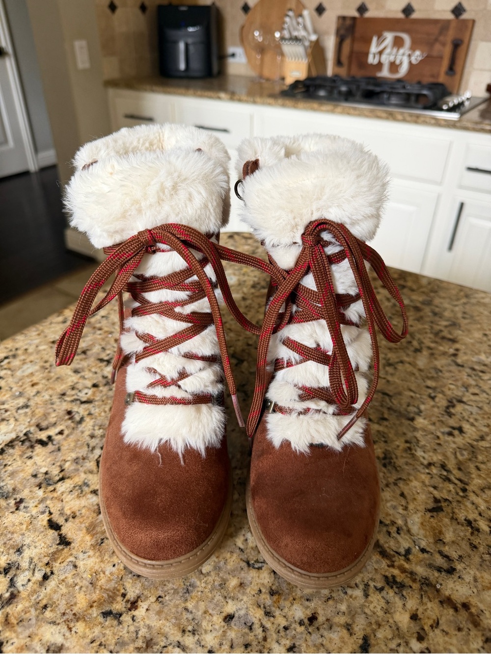 Faux Fur Trim Brown Winter Lace-Up Boots